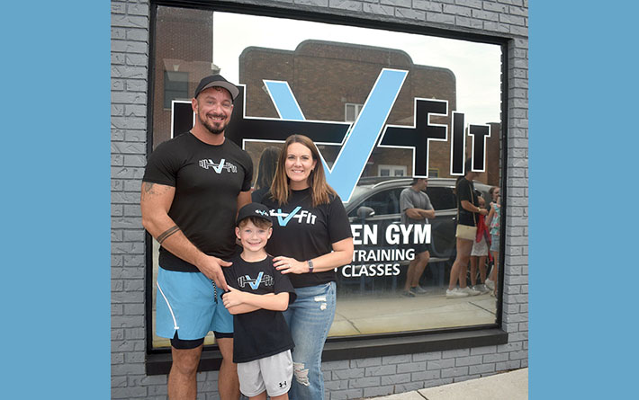 VFit celebrates one-year anniversary with ribbon cutting